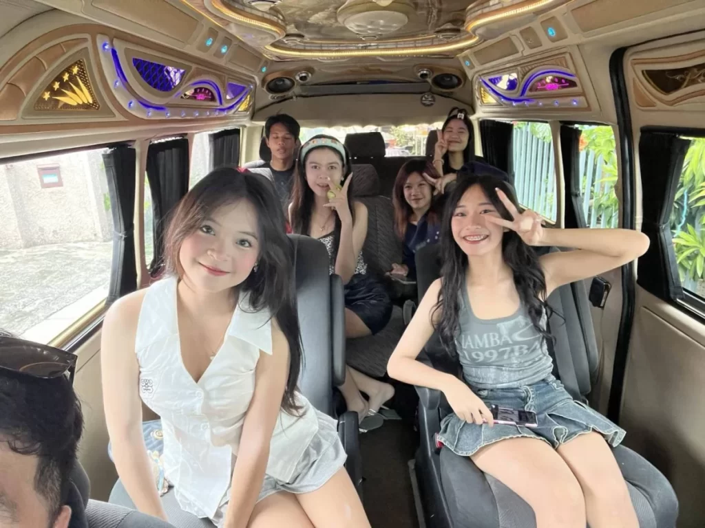 เช่ารถตู้พร้อมคนขับลาดกระบัง