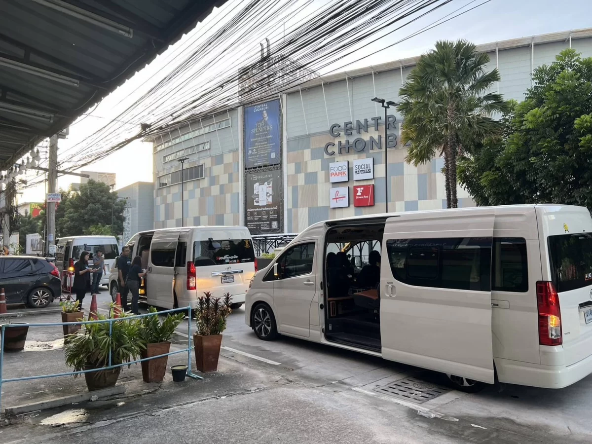 เช่ารถตู้พร้อมคนขับนนทบุรี