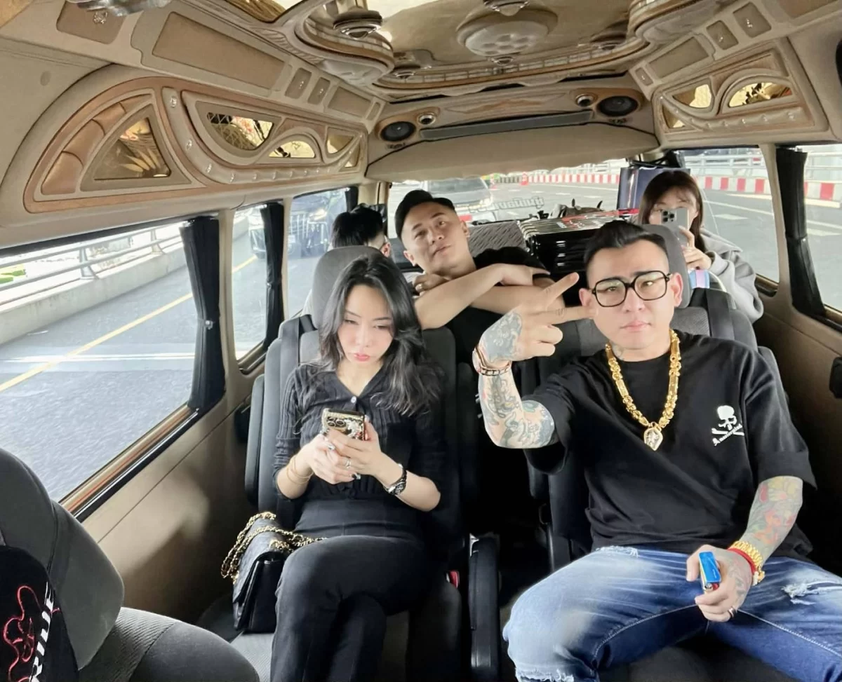 เช่ารถตู้พร้อมคนขับสุวรรณภูมิ