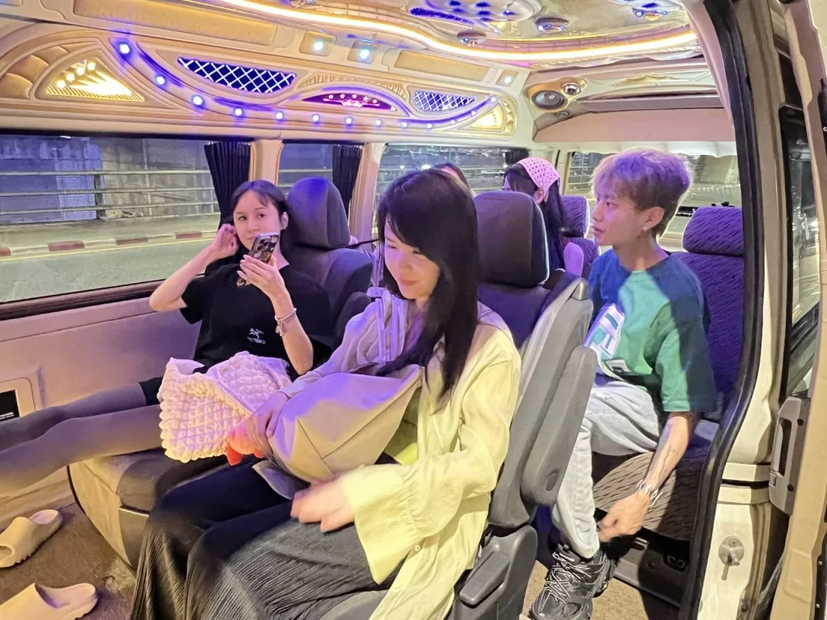 เช่ารถตู้พร้อมคนขับพระราม 9