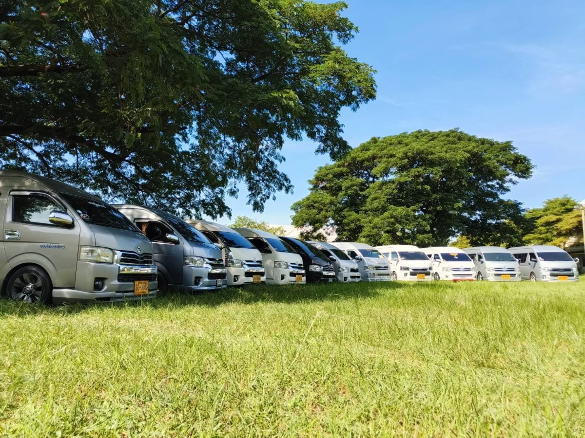 เช่ารถตู้พร้อมคนขับหาดจอมเทียน