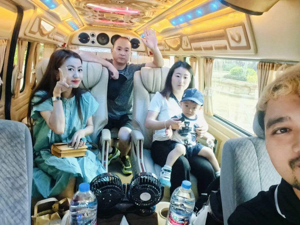 เช่ารถตู้พร้อมคนขับใกล้ฉัน